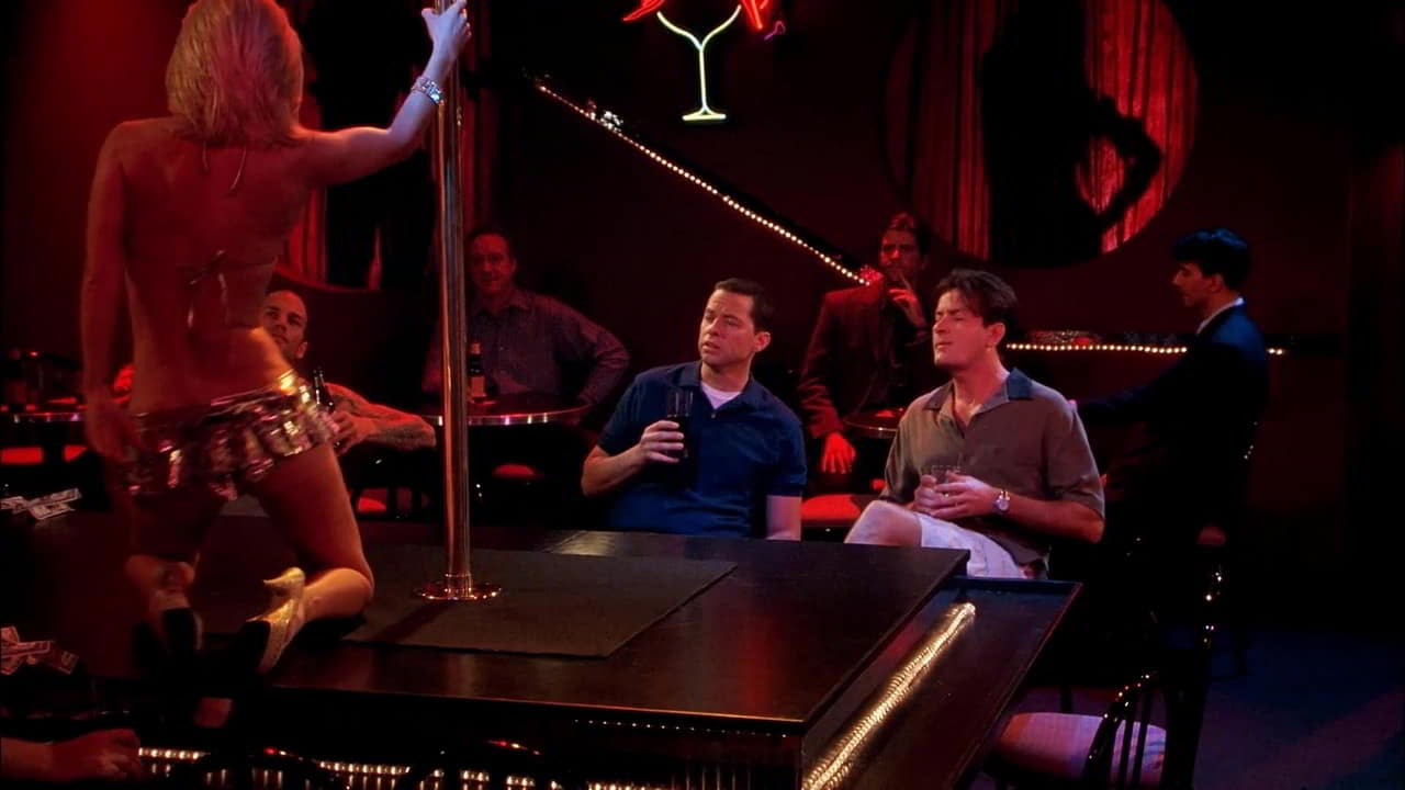 Alicia Witt, Brooklynne James bare butt in Two and a Half Men - S06E05 Alicia Witt, Brooklynne James bare butt in Two and a Half Men - S06E05