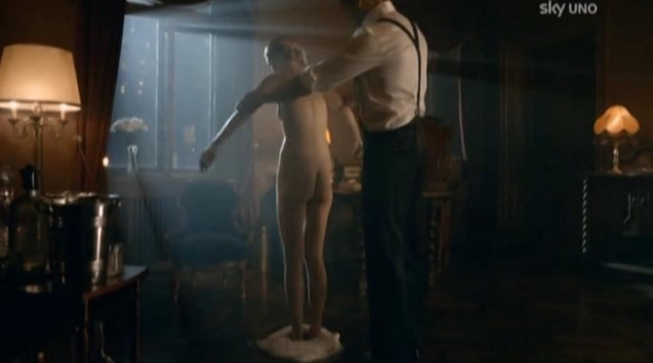 Alina Tomnikov nude scene in Nymphs - S01E07 Alina Tomnikov nude scene in Nymphs - S01E07