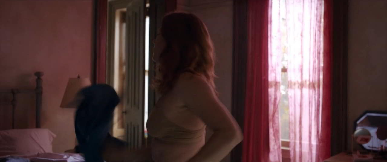Amy Adams bare butt in The Woman in the Window Amy Adams bare butt in The Woman in the Window
