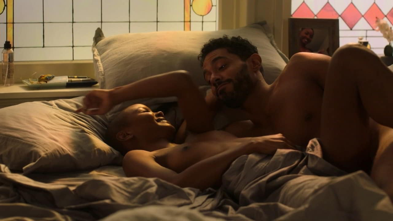 Andrea Bordeaux bare butt in Run the World - S01E04 Andrea Bordeaux bare butt in Run the World - S01E04