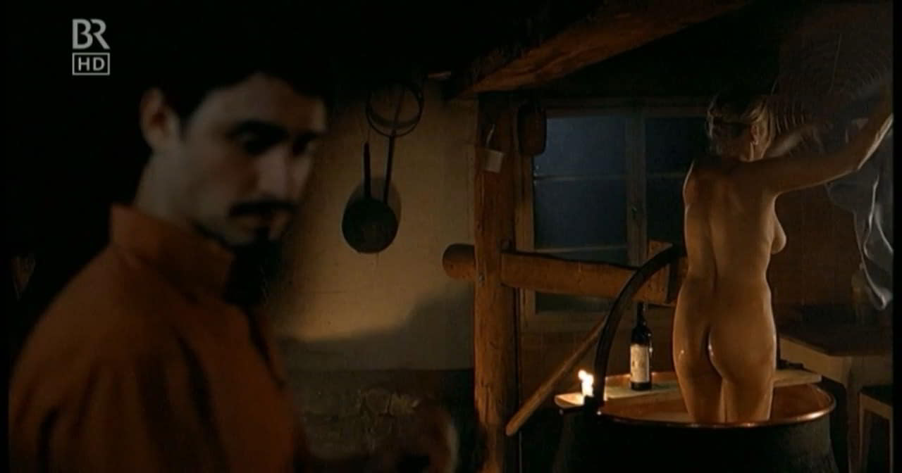 Anna Loos cleavage movie scene 2007 Anna Loos cleavage movie scene 2007