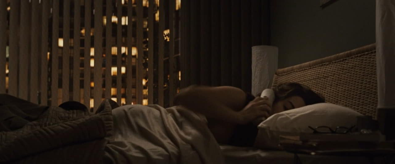 Anne Hathaway bare butt in Passengers Anne Hathaway bare butt in Passengers