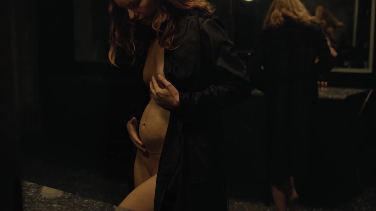 Barbara Palvin bare butt in Serpentine Barbara Palvin bare butt in Serpentine