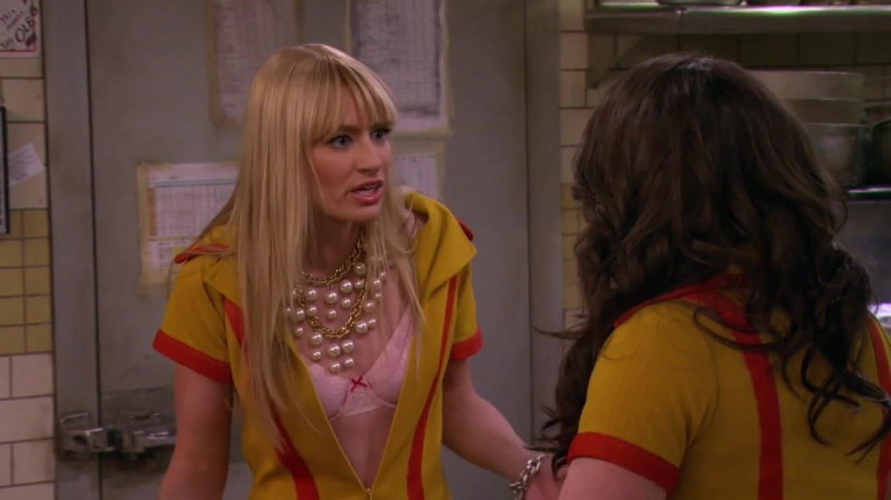 Beth Behrs bare butt in 2 Broke Girls - S03E16 Beth Behrs bare butt in 2 Broke Girls - S03E16