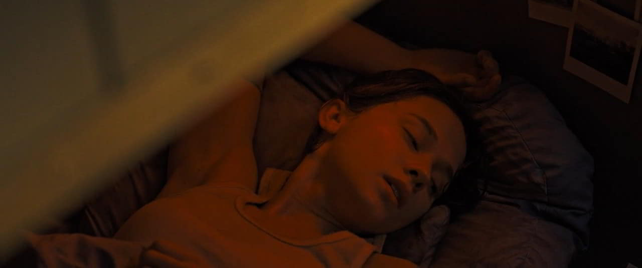 Cailee Spaeny bare butt in Alien Romulus Cailee Spaeny bare butt in Alien Romulus