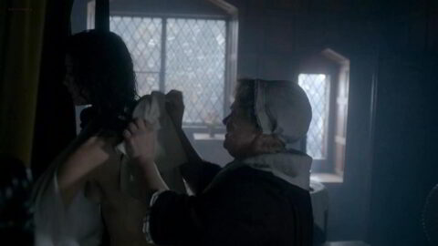 Caitriona Balfe Nude Outlander S01E03 2012 2