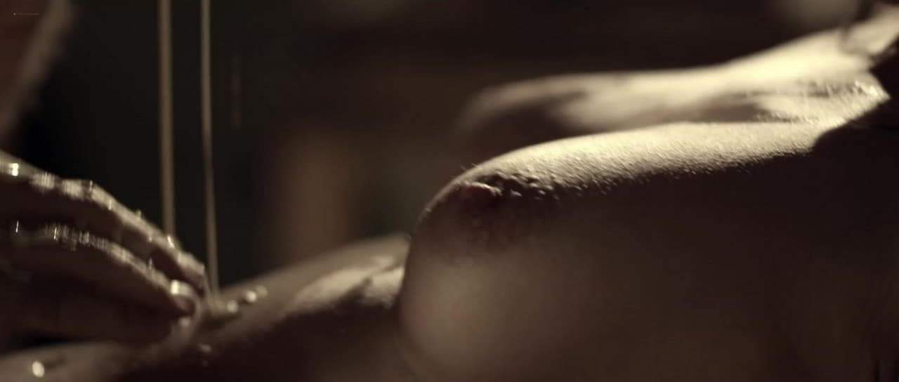 Carolina Clemente cleavage movie scene 2018 Carolina Clemente cleavage movie scene 2018