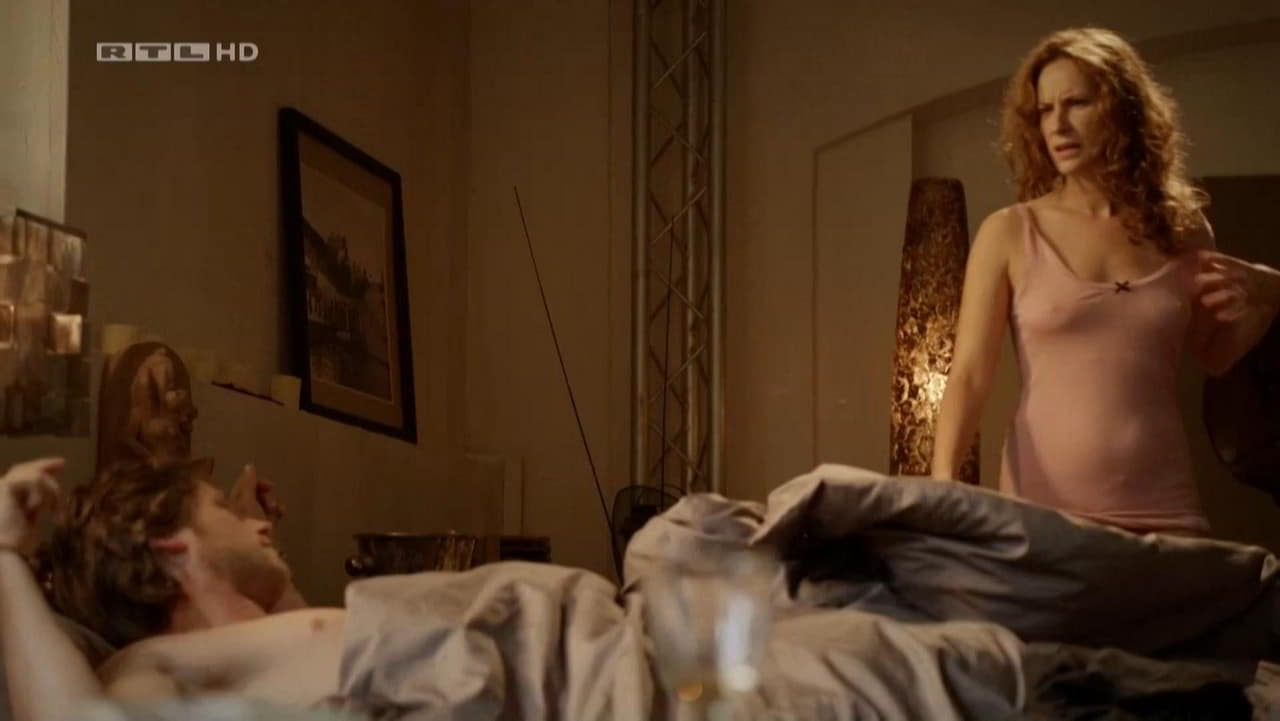Chiara Schoras topless Countdown - Die Jagd beginnt - S03E06 Chiara Schoras topless Countdown - Die Jagd beginnt - S03E06