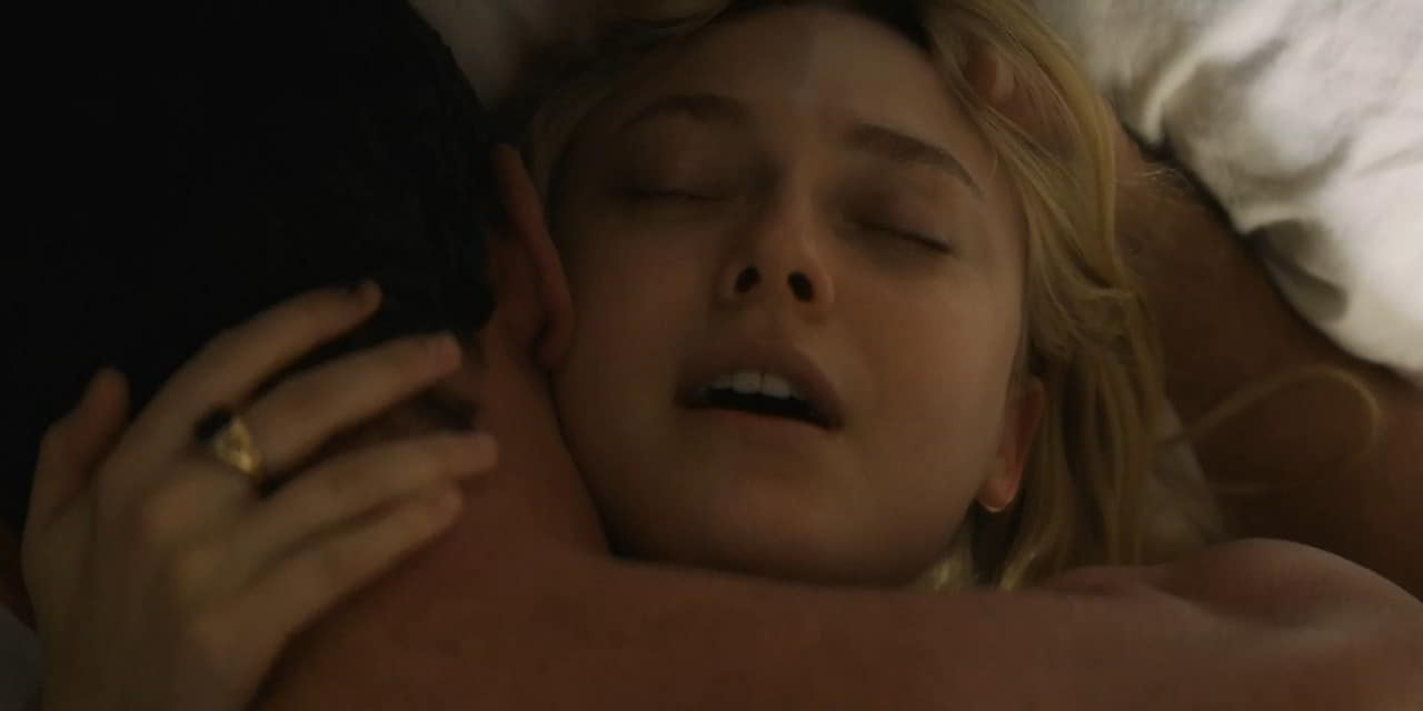 Dakota Fanning, Rosy McEwan cleavage movie scene 2020 Dakota Fanning, Rosy McEwan cleavage movie scene 2020