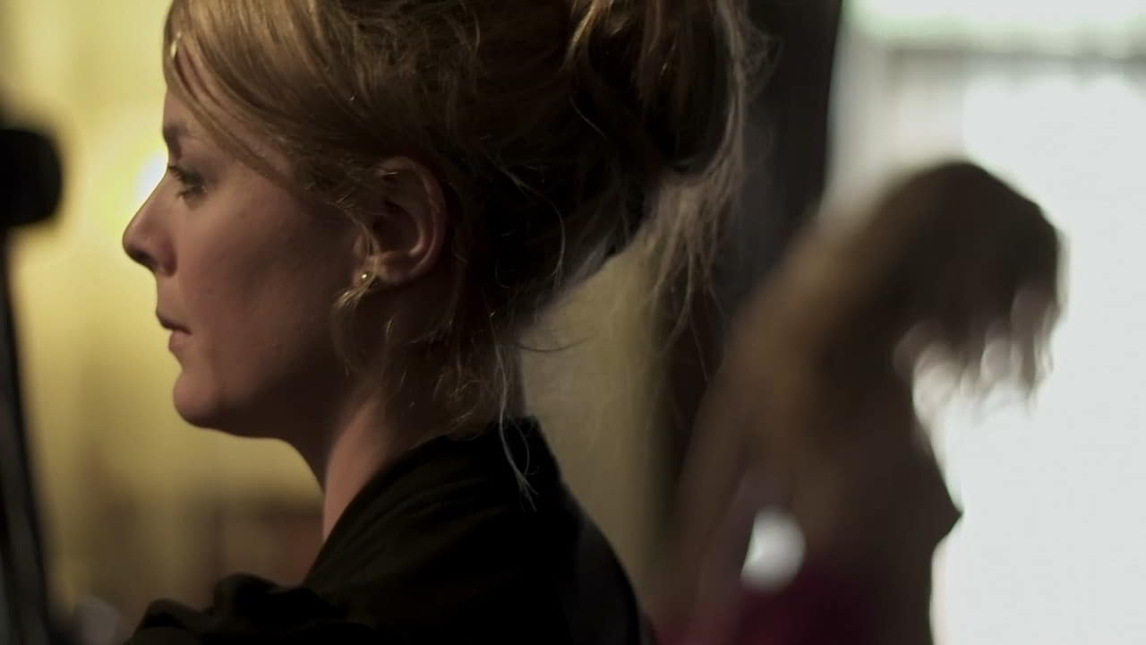 Evelyne Brochu nude scene in L'appartement Evelyne Brochu nude scene in L'appartement