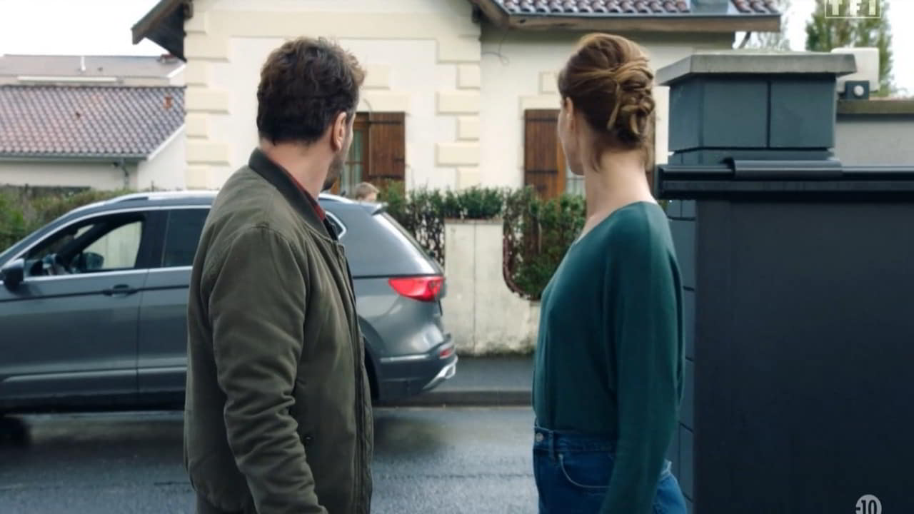 Fauve Hautot cleavage movie scene 2021 Fauve Hautot cleavage movie scene 2021