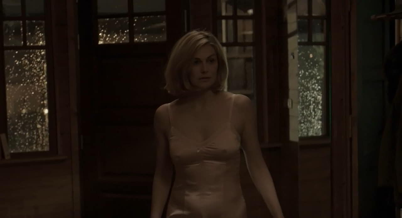 Helena Noguerra bare butt in Au Dela Des Apparences - S01E02 Helena Noguerra bare butt in Au Dela Des Apparences - S01E02