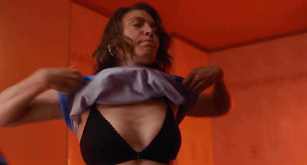 Irina Potapenko bare butt in Unorthodox - S01E03 Irina Potapenko bare butt in Unorthodox - S01E03