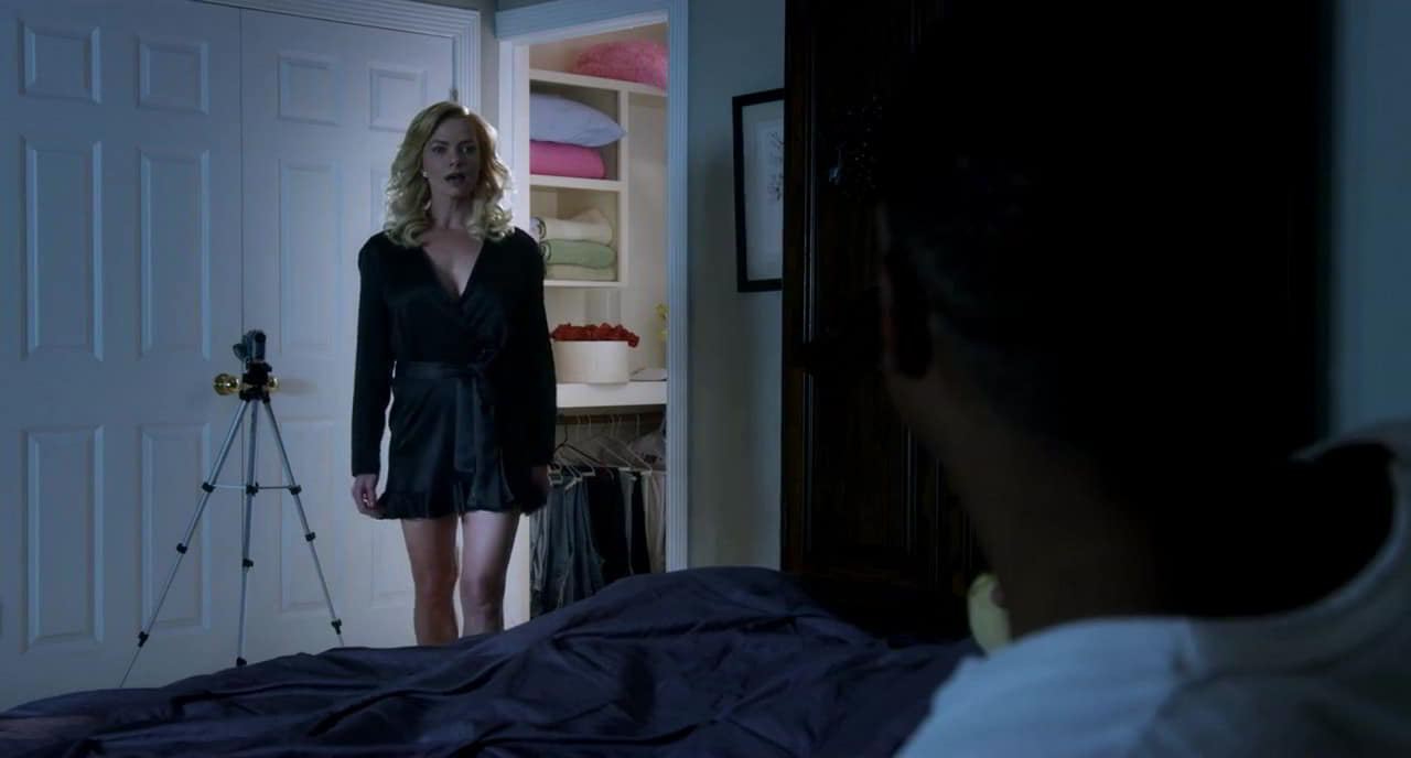 Jaime Pressly topless A Haunted House 2 Jaime Pressly topless A Haunted House 2