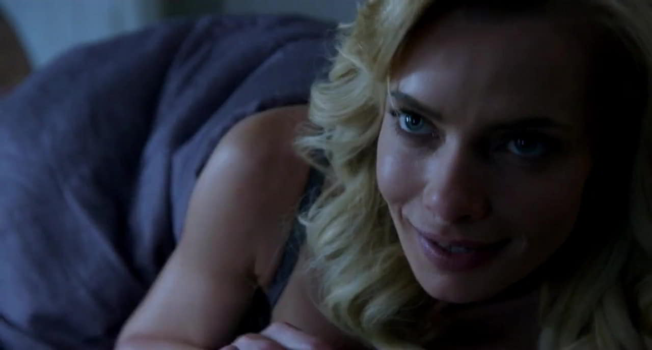 Jaime Pressly cleavage movie scene 2014 Jaime Pressly cleavage movie scene 2014