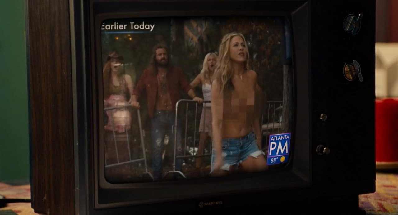 Jennifer Aniston, Malin Akerman, Kerri Kenney, Lauren Ambrose bare butt in Wanderlust Jennifer Aniston, Malin Akerman, Kerri Kenney, Lauren Ambrose bare butt in Wanderlust