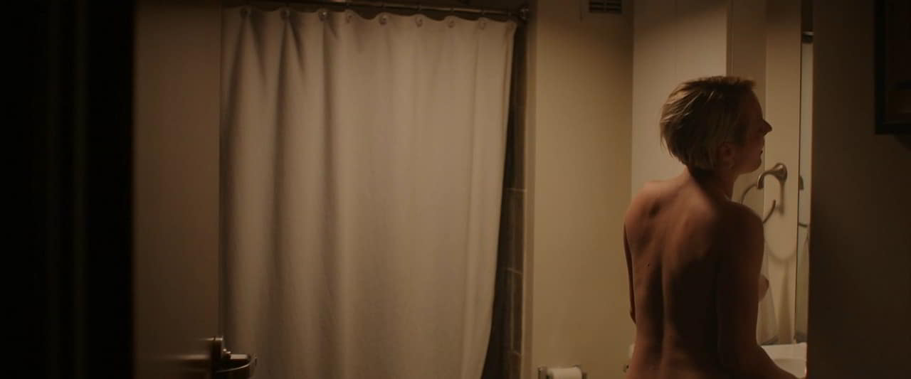 Jennifer Kim, Alexandra Skye, Remy Bennett bare butt in Newly Single Jennifer Kim, Alexandra Skye, Remy Bennett bare butt in Newly Single
