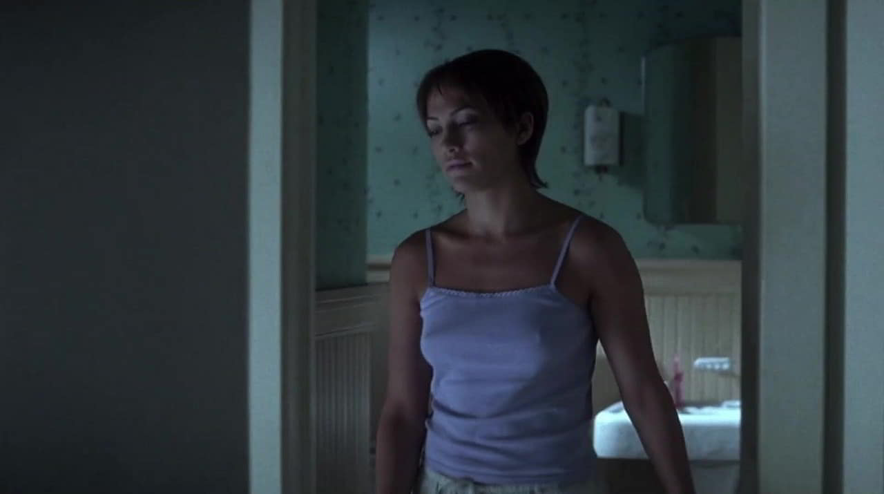 Jennifer Lopez bare butt in Enough Jennifer Lopez bare butt in Enough