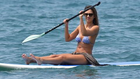 Jessica Alba in a Blue Printed String Bikini While Paddleboarding in Hawaii 37