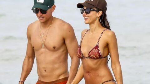 Jessica Alba in a Bohemian Print Two Piece on the Beach in Miami 5