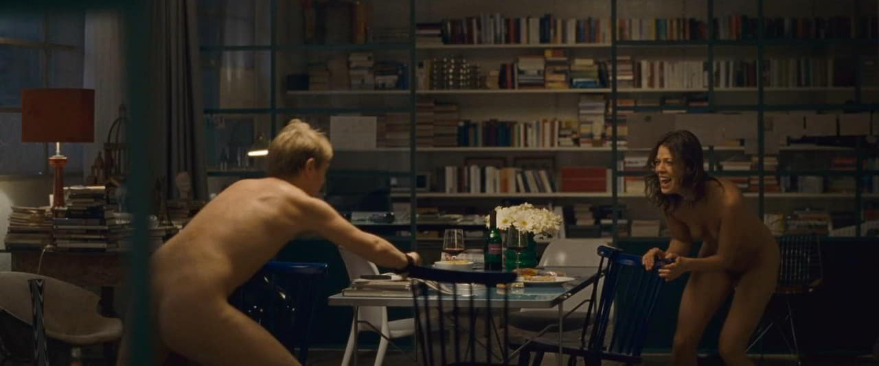 Jessica Schwarz bare butt in Adieu Paris Jessica Schwarz bare butt in Adieu Paris