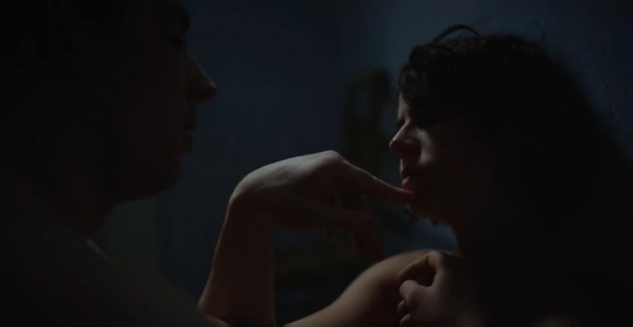Jessie Buckley nude scene in Romeo & Juliet Jessie Buckley nude scene in Romeo & Juliet