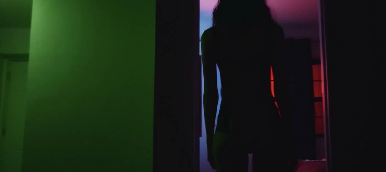 Jordan Monaghan cleavage movie scene 2018 Jordan Monaghan cleavage movie scene 2018