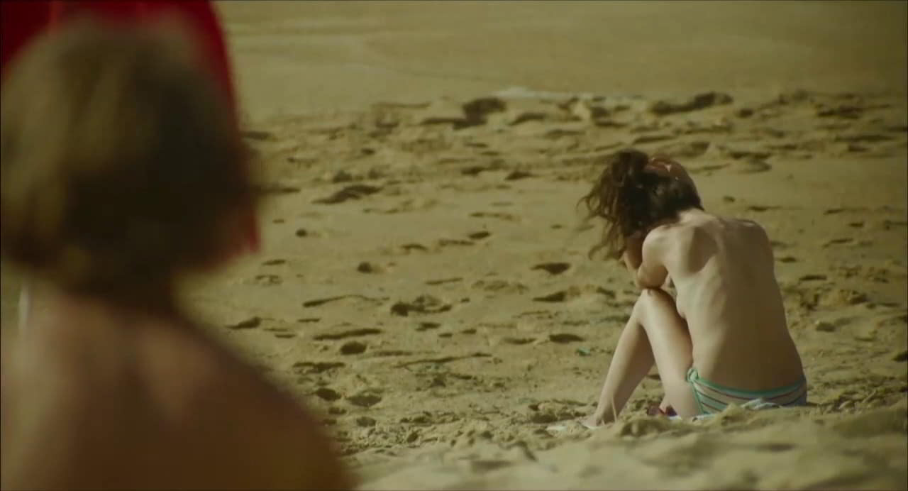 Julia Faure topless Ocean Julia Faure topless Ocean