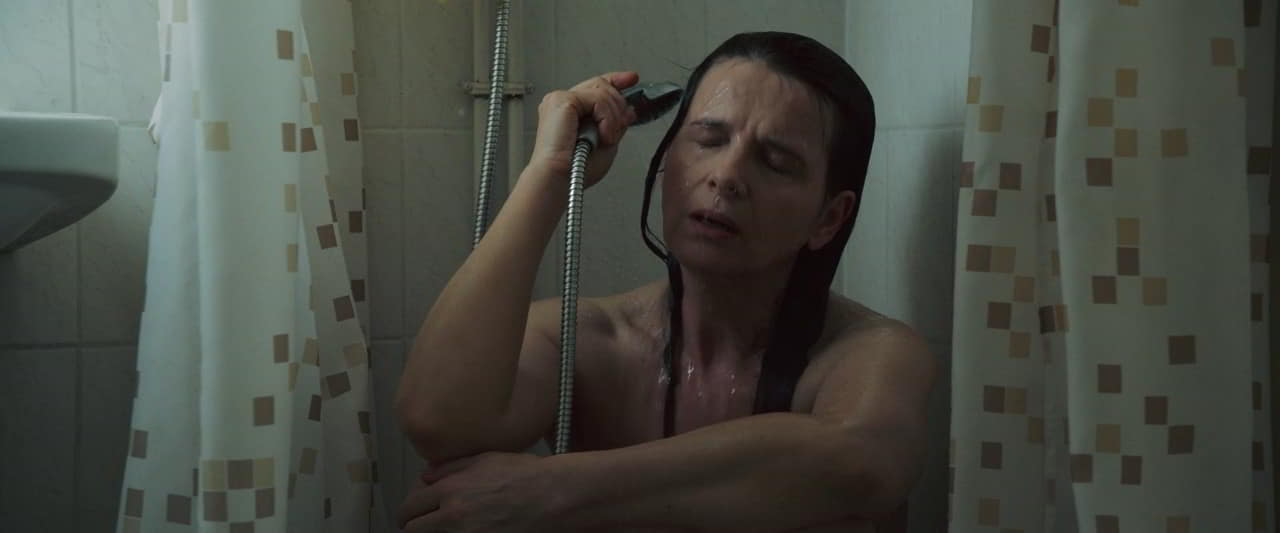 Juliette Binoche nude scene in Between Two Worlds Juliette Binoche nude scene in Between Two Worlds