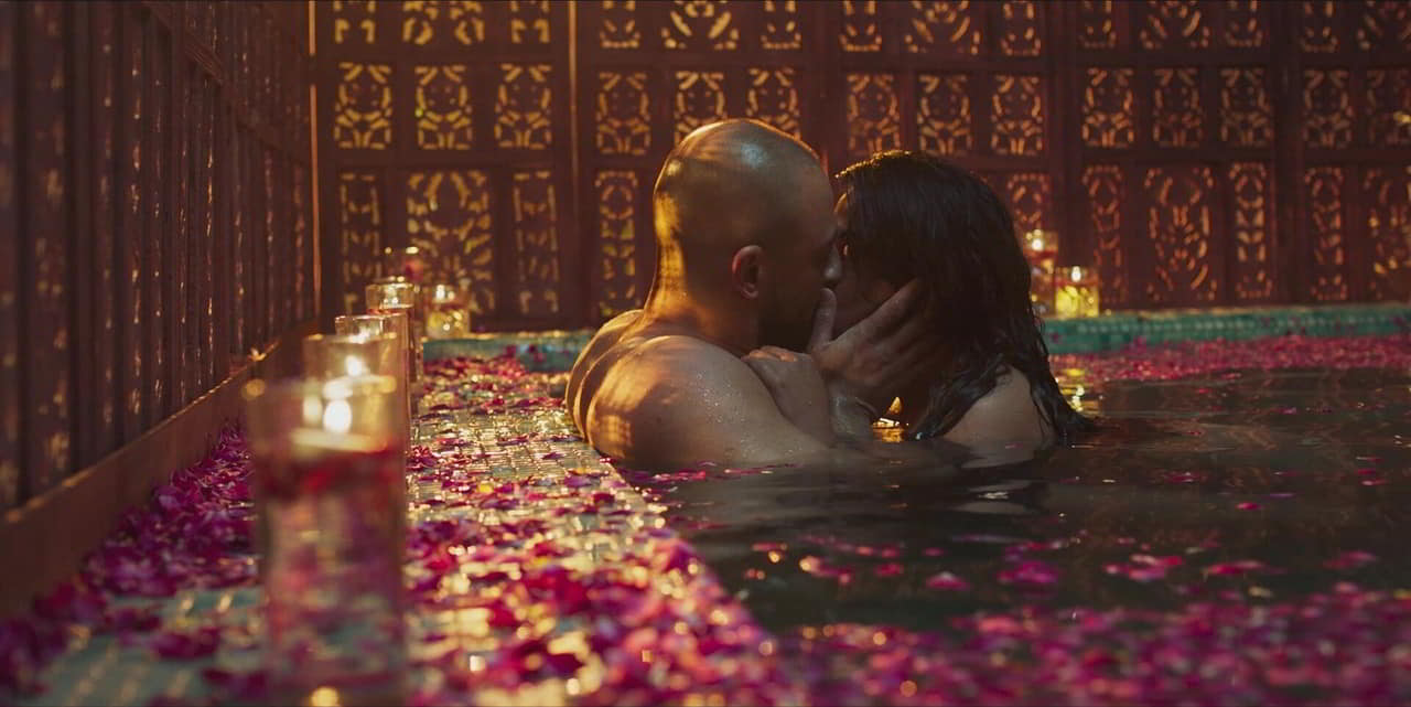 Karishma Tanna, Richa Chadha nude scene in Lahore Confidential Karishma Tanna, Richa Chadha nude scene in Lahore Confidential