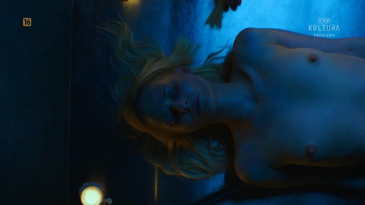 Karolina Kominek nude scene in Skuratowicz Nude - Słabi Karolina Kominek nude scene in Skuratowicz Nude - Słabi