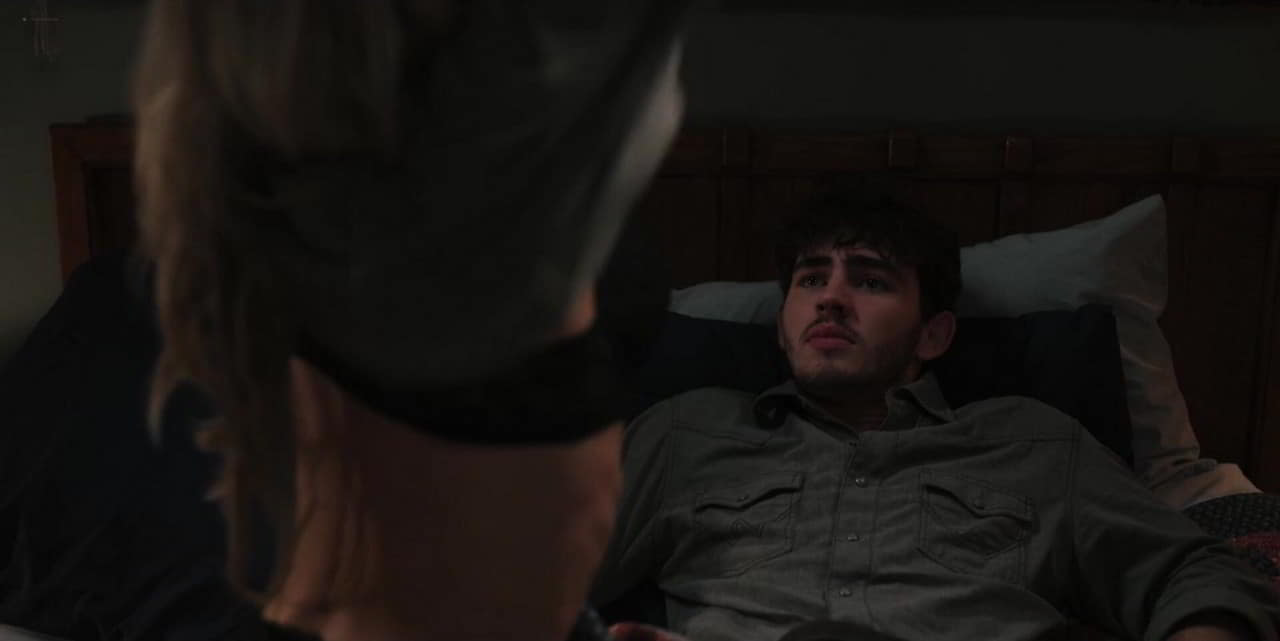 Kelly Reilly, Natalie Alyn Lind topless Dutton Ranch - S01E03 Kelly Reilly, Natalie Alyn Lind topless Dutton Ranch - S01E03