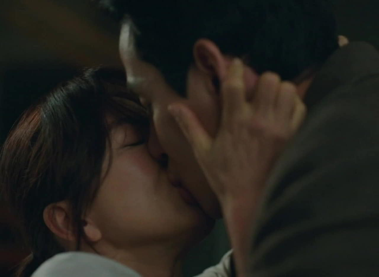 Kim Hee Ae nude scene in The World of the Married - E12 Kim Hee Ae nude scene in The World of the Married - E12