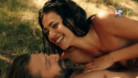 Lavinia Longhi Nude Station Horizon S01E04 2015 1