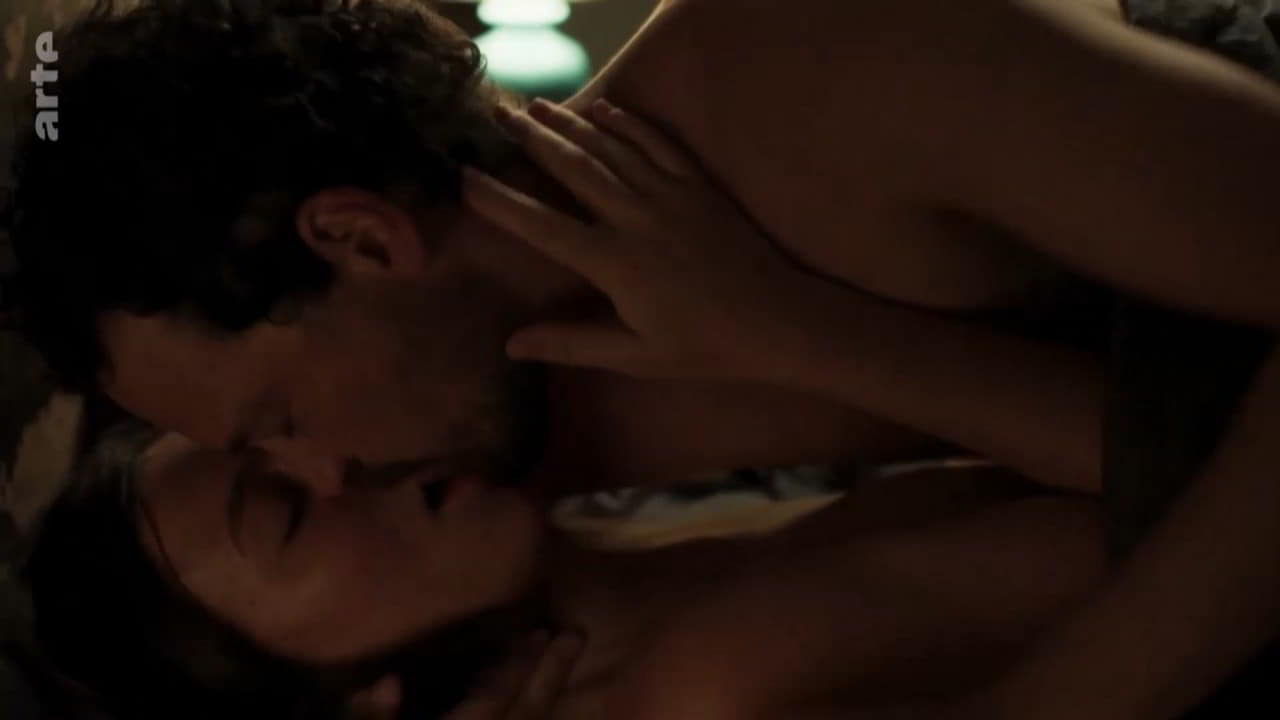 Louise Chevillotte bare butt in Les hautes herbes - S01E02 Louise Chevillotte bare butt in Les hautes herbes - S01E02