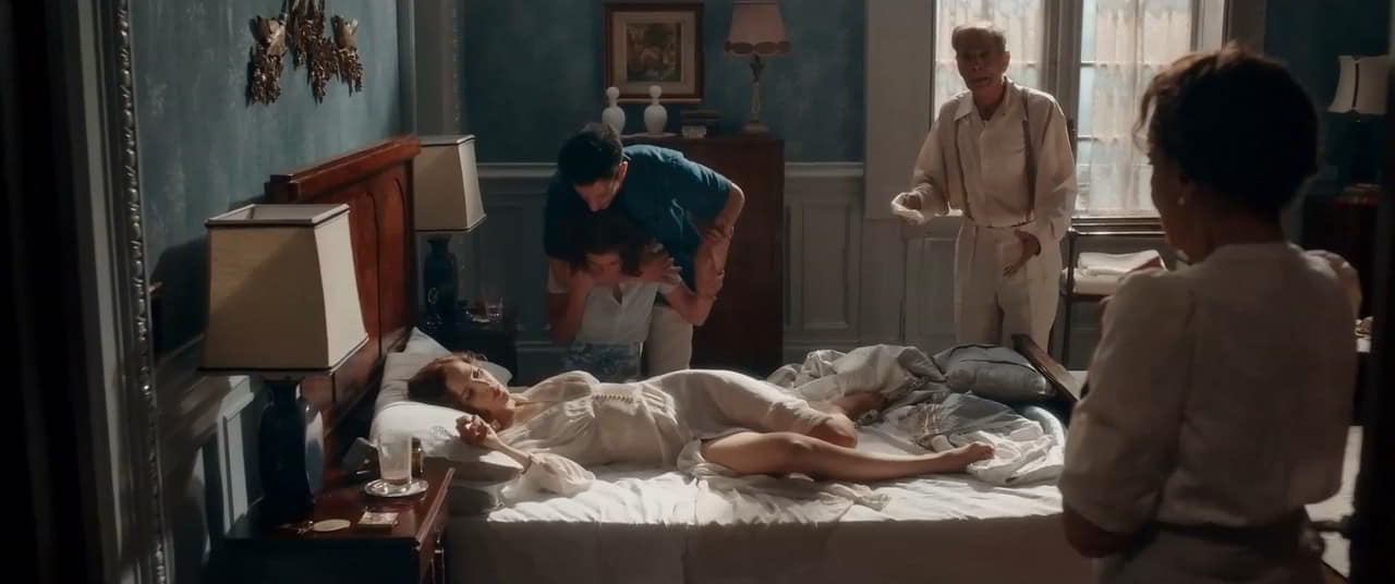 Luisana Lopilato cleavage movie scene 2017 Luisana Lopilato cleavage movie scene 2017