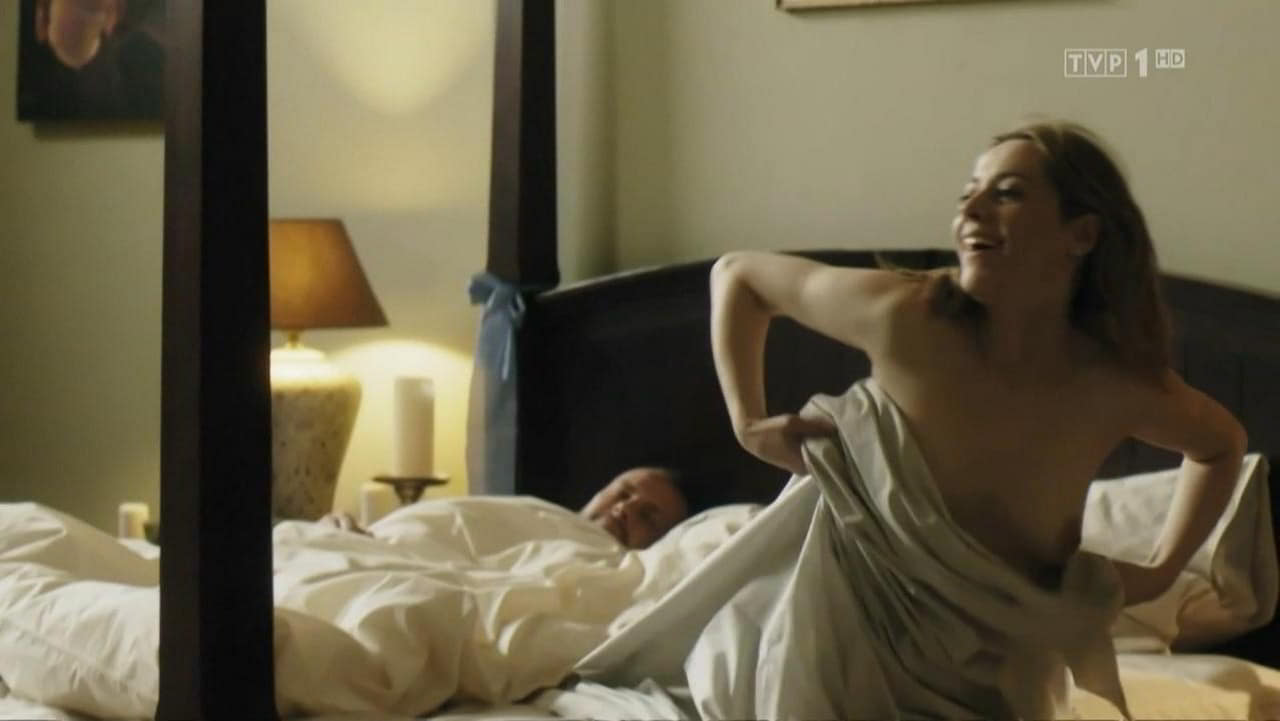 Malgorzata Buczkowska nude scene in Komisja Morderstw - S01E06 Malgorzata Buczkowska nude scene in Komisja Morderstw - S01E06
