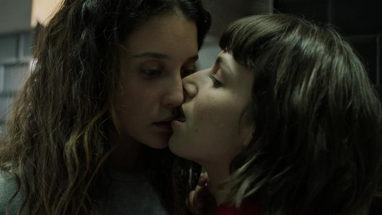 Maria Pedraza, Ursula Corbero nude scene in Money Heist - S01E08 Maria Pedraza, Ursula Corbero nude scene in Money Heist - S01E08