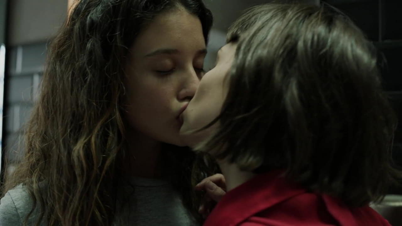 Maria Pedraza, Ursula Corbero bare butt in Money Heist - S01E08 Maria Pedraza, Ursula Corbero bare butt in Money Heist - S01E08