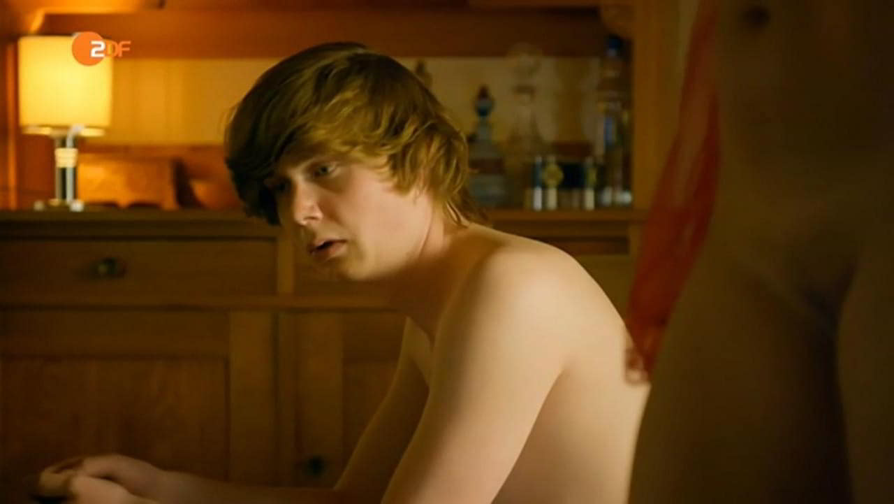 Marylu bare butt in Saskia Poolman Nude - Morgen hor ich auf - S01E04 Marylu bare butt in Saskia Poolman Nude - Morgen hor ich auf - S01E04