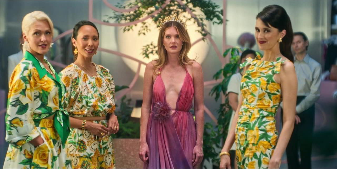 Milly Alcock, Meghann Fahy, Julianne Moore nude scene in Sirens - S01 Milly Alcock, Meghann Fahy, Julianne Moore nude scene in Sirens - S01