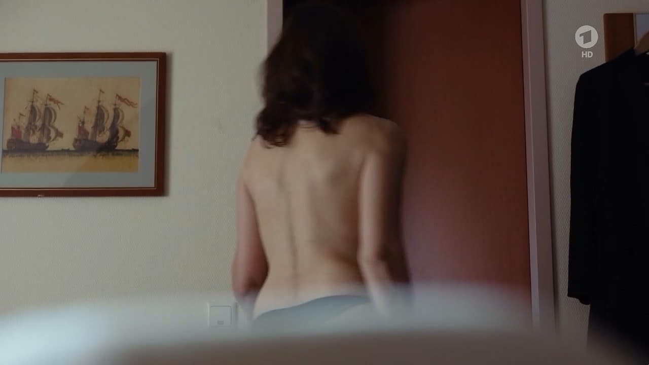 Nina Kronjager topless Risiko Pille Nina Kronjager topless Risiko Pille