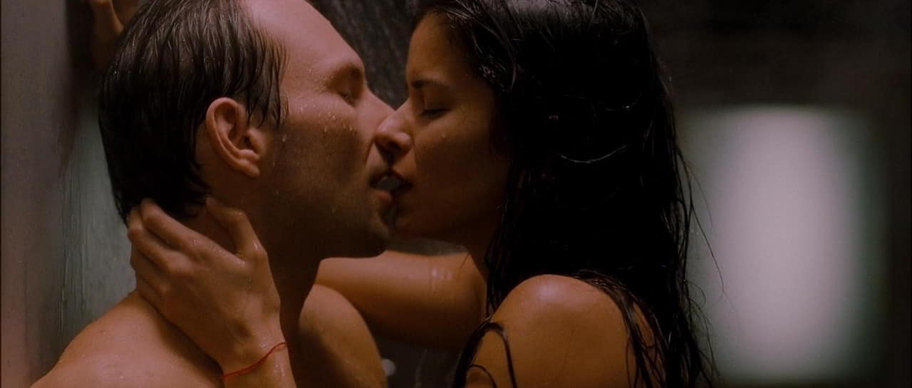 Patricia Velasquez nude scene in Mindhunters Patricia Velasquez nude scene in Mindhunters
