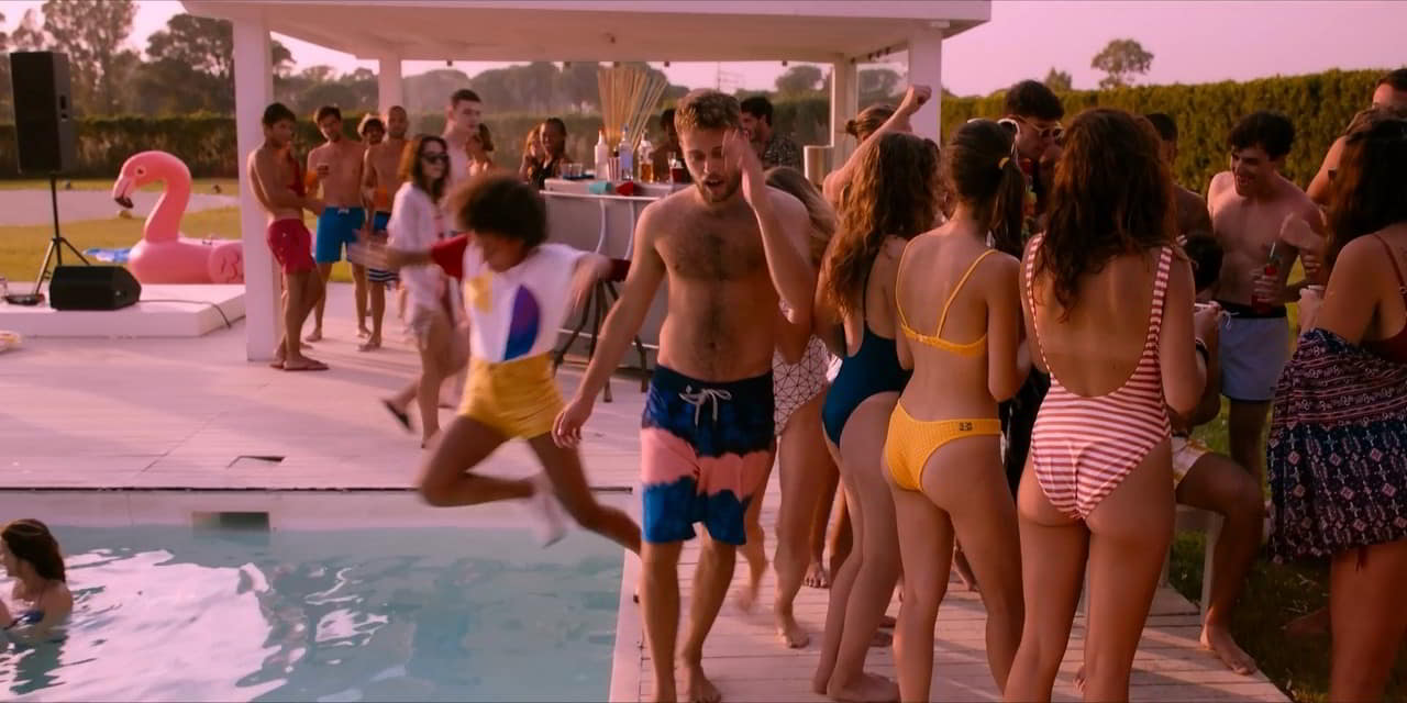 Rebecca Coco Edogamhe, Amanda Campana bare butt in Summertime - S01E01 Rebecca Coco Edogamhe, Amanda Campana bare butt in Summertime - S01E01