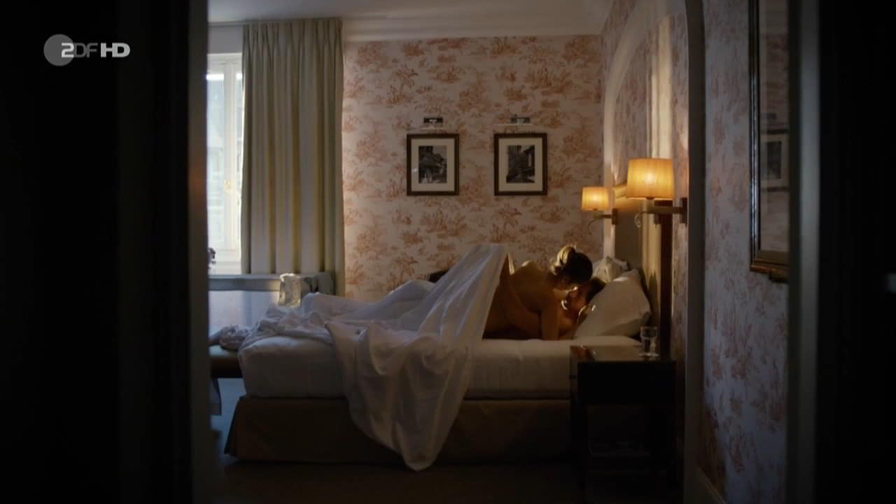 Sarah Alles topless Kreuzfahrt ins Gluck - S14E01 Sarah Alles topless Kreuzfahrt ins Gluck - S14E01