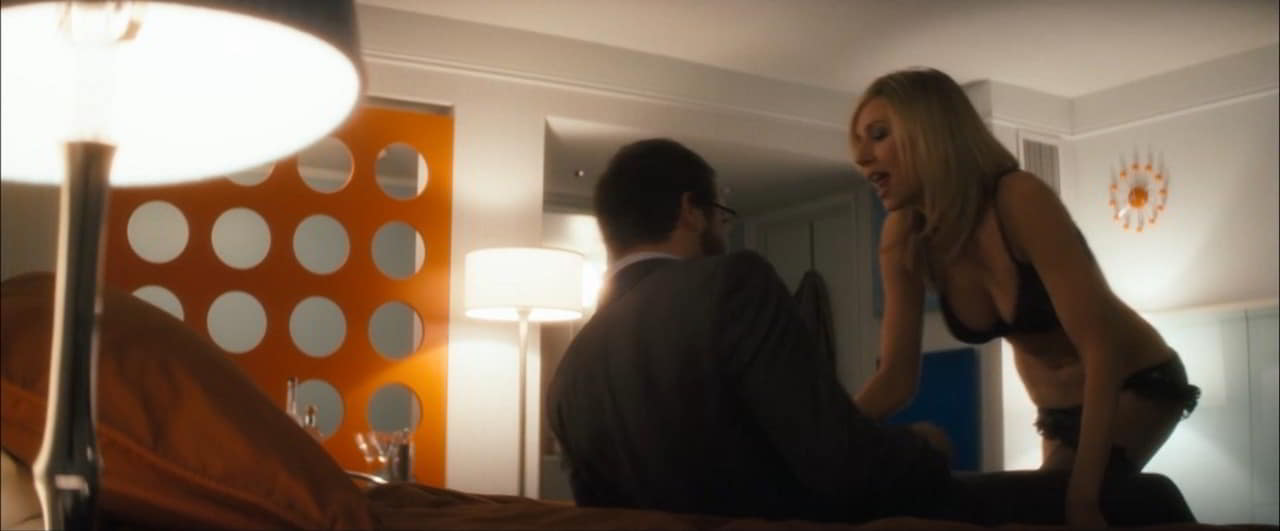 Sarah Chalke bare butt in Chaos Theory Sarah Chalke bare butt in Chaos Theory