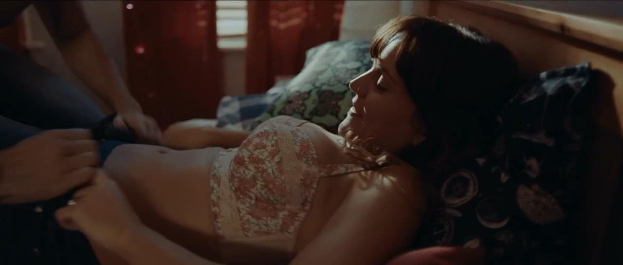 Sophie Allen nude scene in Love Is Blind Sophie Allen nude scene in Love Is Blind