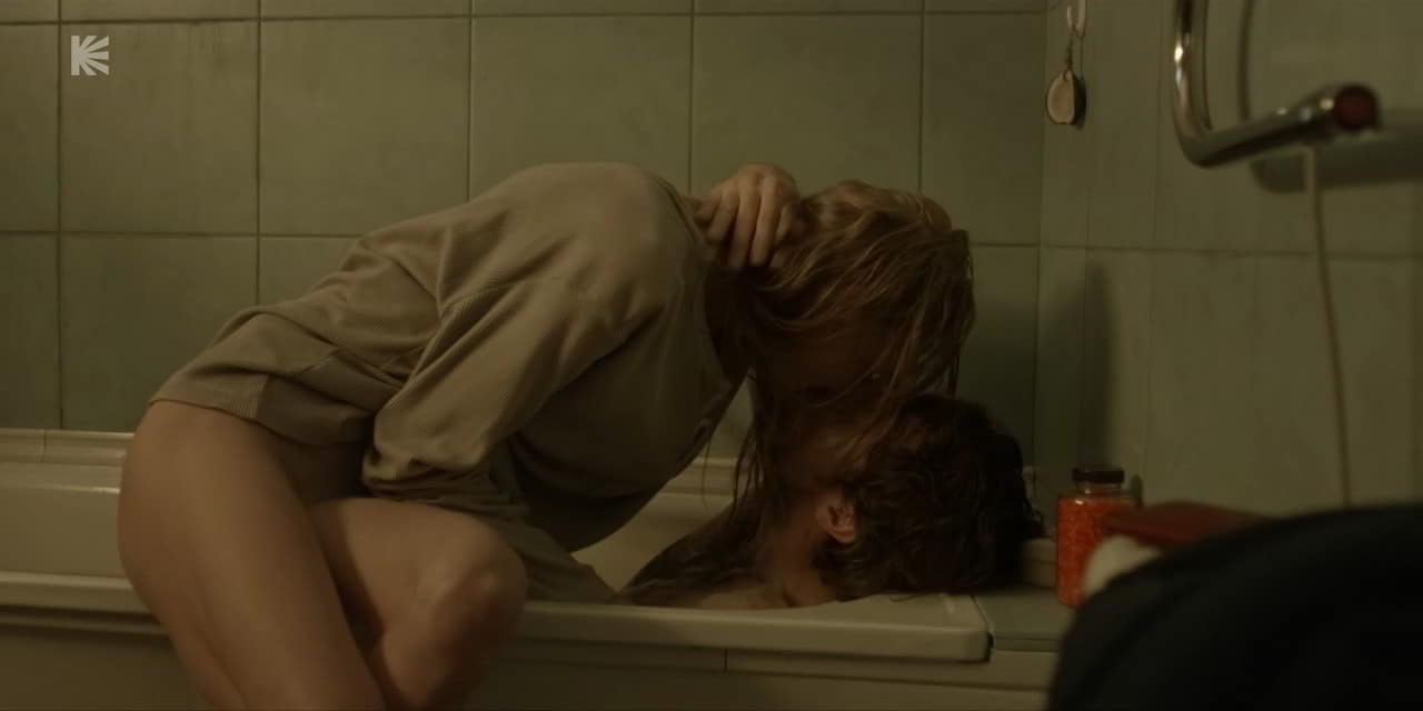 Svetlana Khodchenkova topless Myorzlaya Zemlya - S01E07 Svetlana Khodchenkova topless Myorzlaya Zemlya - S01E07