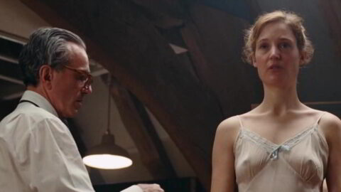 Vicky Krieps Sexy Phantom Thread 2017 6