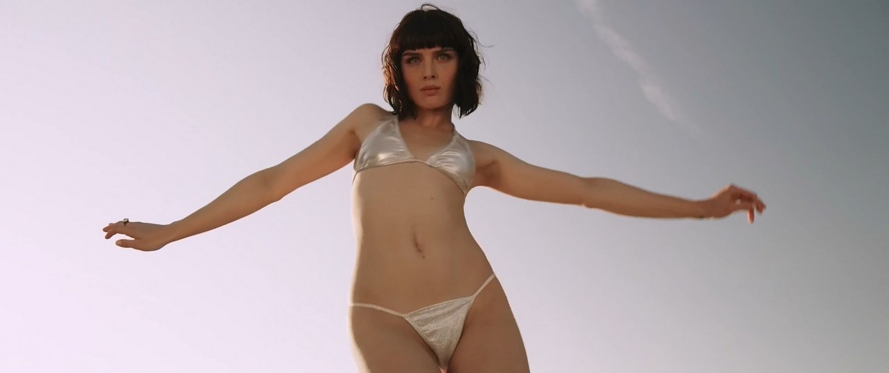 Alice Pagani, Kasia Smutniak, Euridice Axen bare butt in Loro Alice Pagani, Kasia Smutniak, Euridice Axen bare butt in Loro